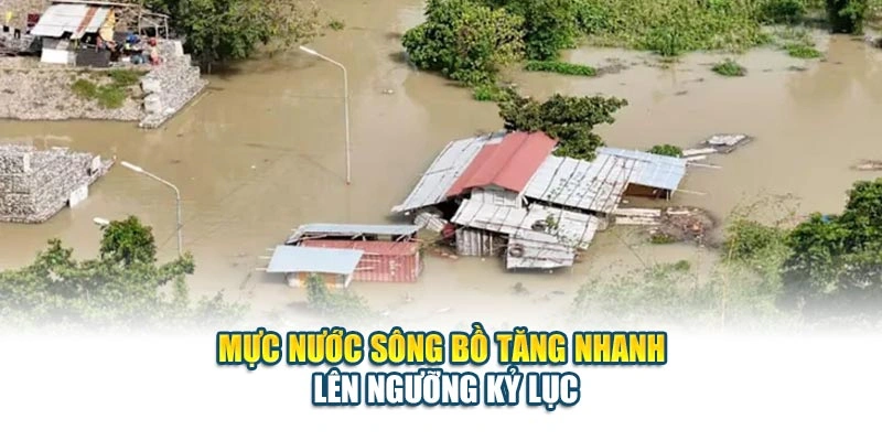Mực nước sông Bồ tăng nhanh lên ngưỡng kỷ lục